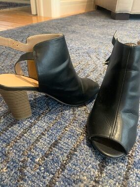 Old Navy Black Peep-Toe Block Heel Sandals with Tan Ankle Strap